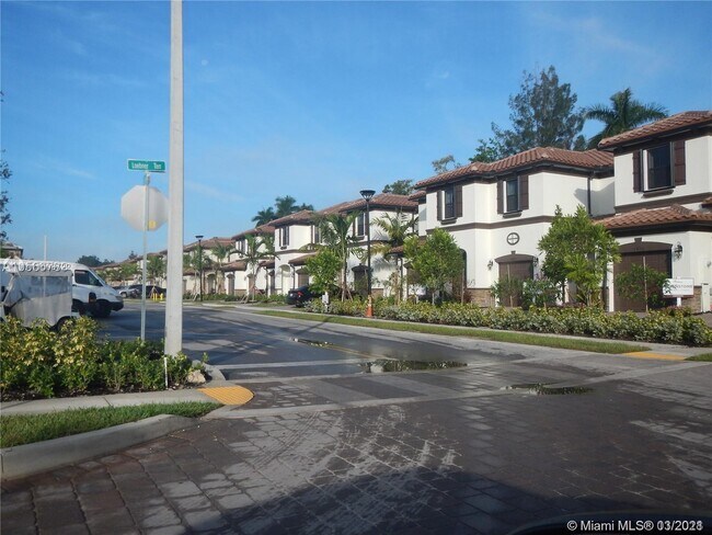 Building Photo - 6538 S Anise Ct