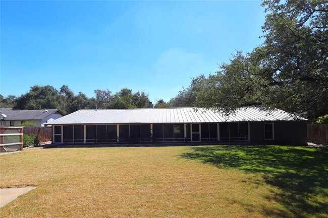 Building Photo - 4702 Shadow Ln