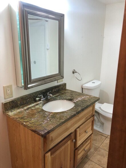 Building Photo - 686 Sebago Rd