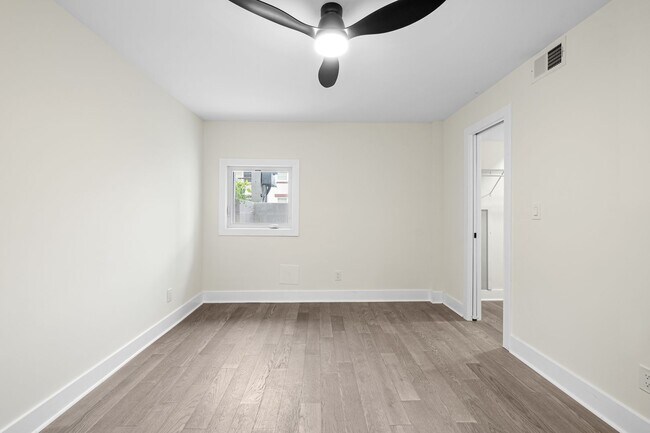 Building Photo - 3552 Warder St NW