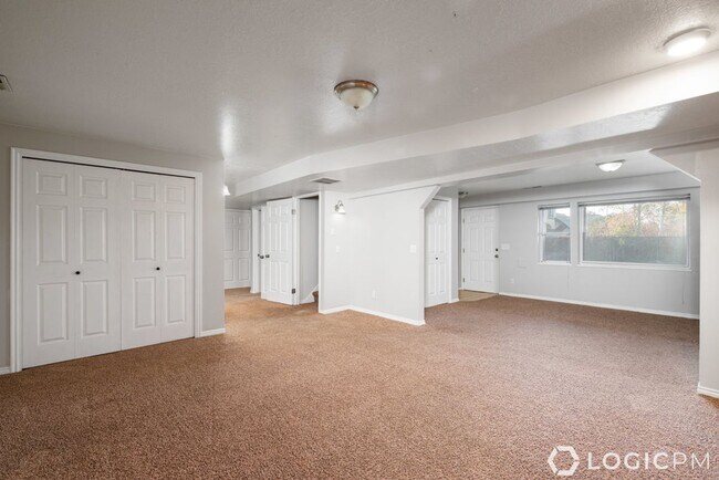 Building Photo - 10328 Countrywood Dr