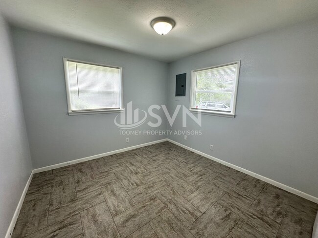 Building Photo - 4077 S Lancewood Dr