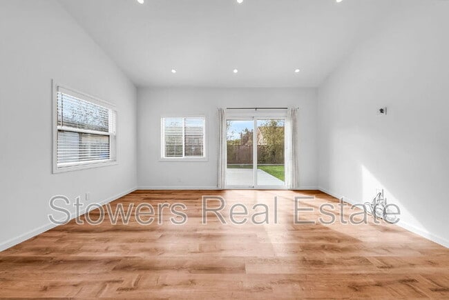 Building Photo - 21747 Orange Ave