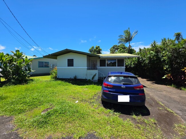 Building Photo - 104 Panaewa St