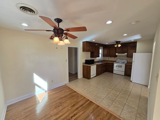 Building Photo - HOUSE AVAILABLE NOW IN  N. PRINCE GEORGE -...