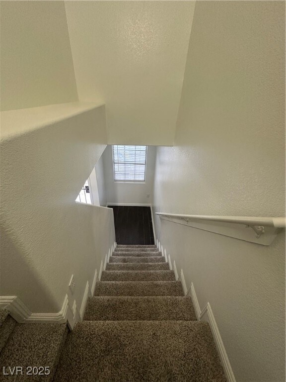 Building Photo - 1956 Vista Malaga St