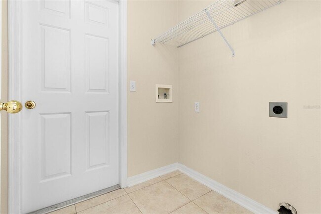 Building Photo - 2546 Crown Ridge Cir