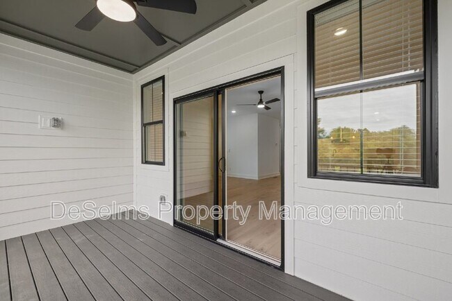 Building Photo - 337 Sophia Rain Dr