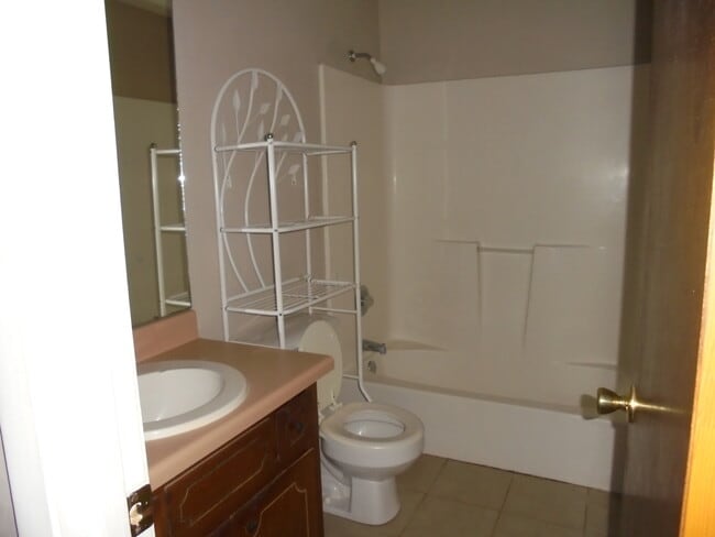 Building Photo - Candlebrook Townhomes, Enterprise, AL
