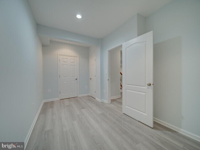 Building Photo - 43320 Barnstead Dr