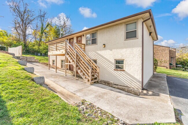 Building Photo - 2751 Jersey Ave