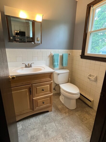 Building Photo - 485 Corey St