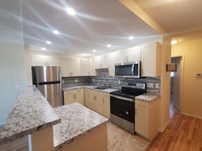 Building Photo - Maybury Mansions