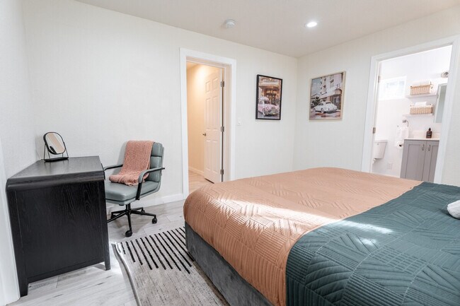 Building Photo - 2292 Addison Ave