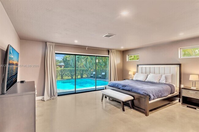 Building Photo - 5602 S Travelers Palm Ln