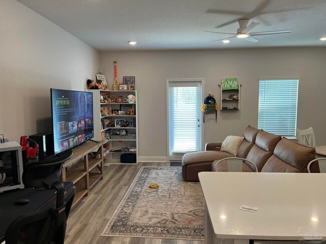 Building Photo - 5749 Stellarjay St
