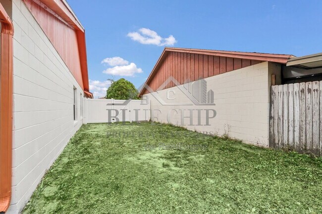Building Photo - 5322 Jade St
