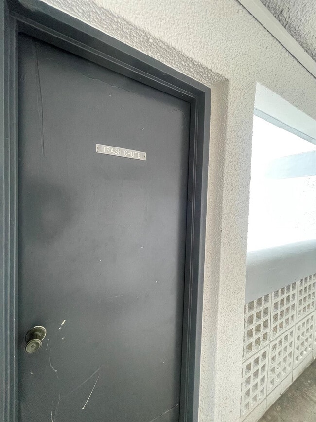 Building Photo - 3301 Spanish Moss Terrace