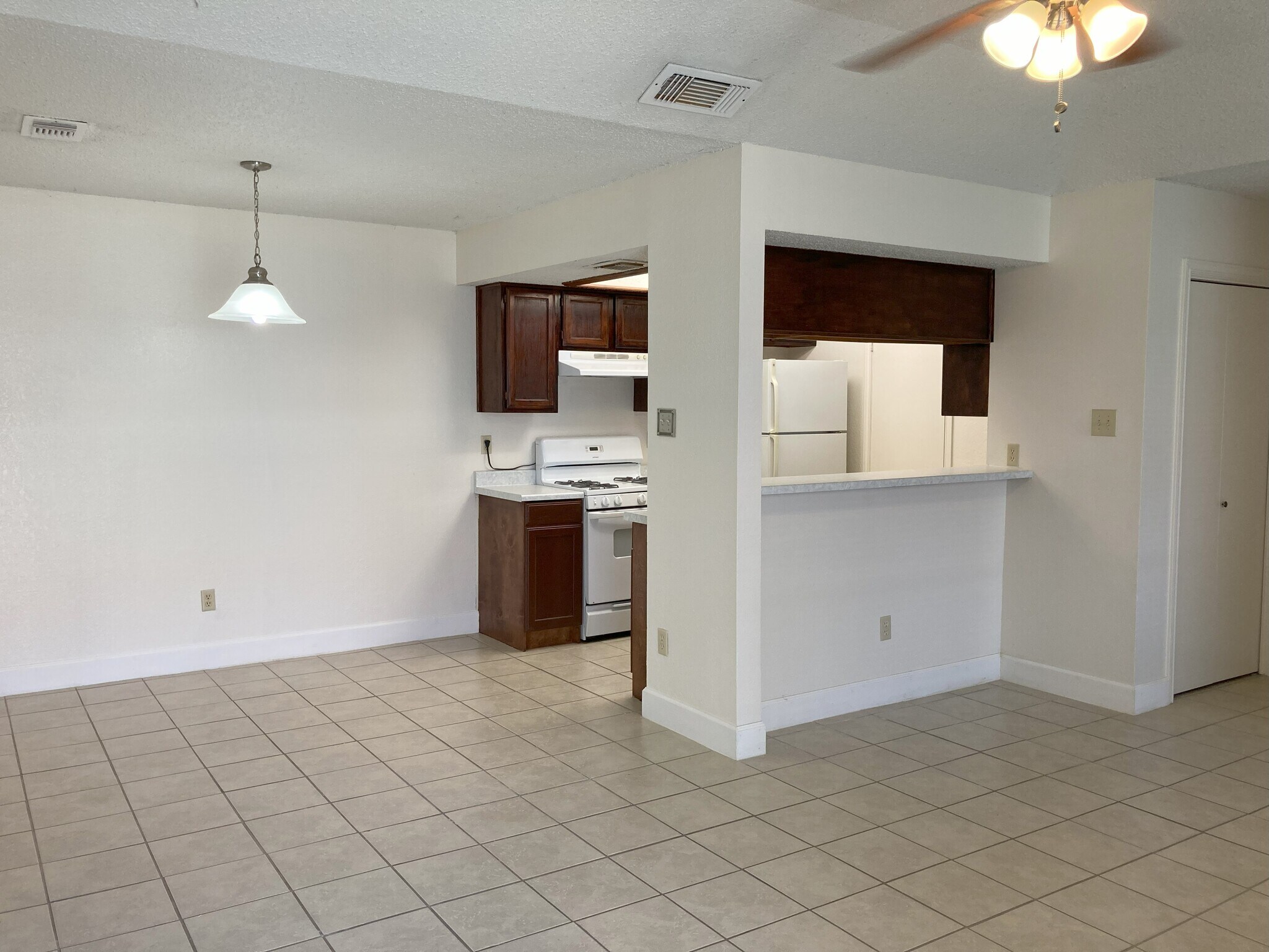 Building Photo - 7806-B Chimayo Cv.,