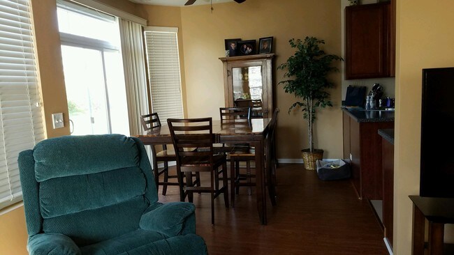 Building Photo - 1401 Millbrook Dr