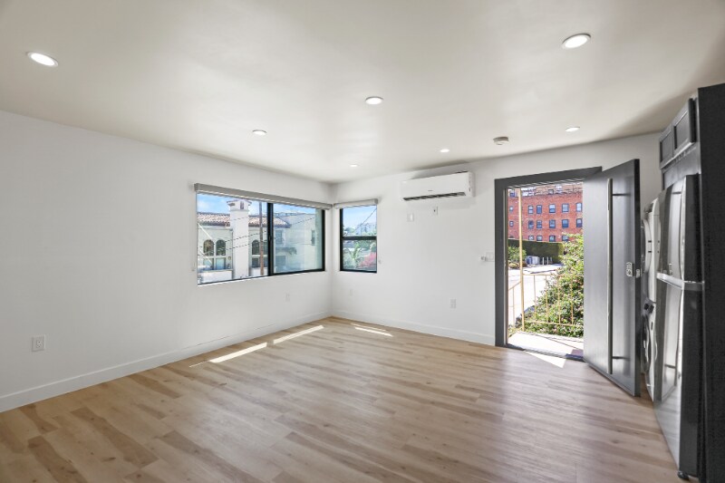 Building Photo - 1139 Bellevue Ave