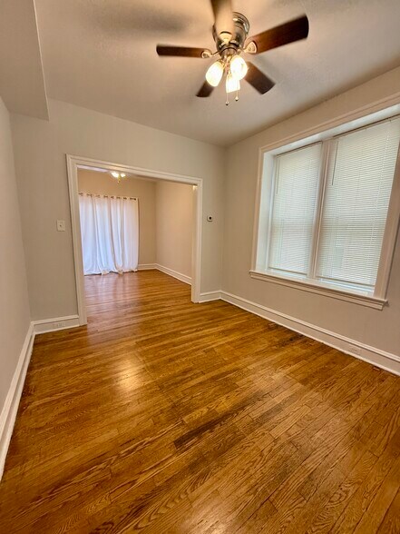 Building Photo - 106 Forrest Ave