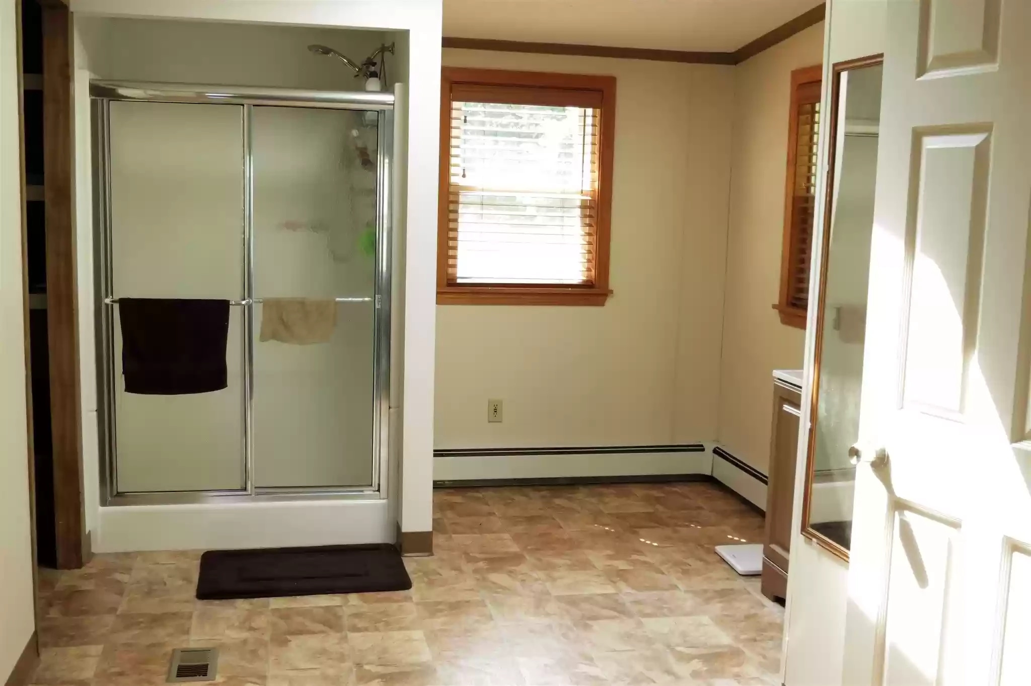 Building Photo - 20 Northfield Dr