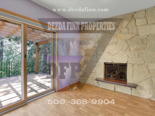 Building Photo - 3,700 sqft of Quiet Luxury & Stunning Views