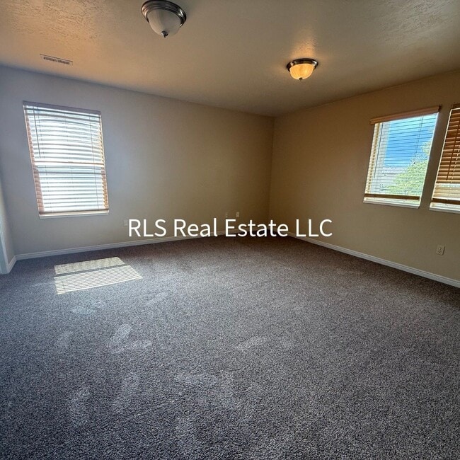 Building Photo - 4043 W Cimarron