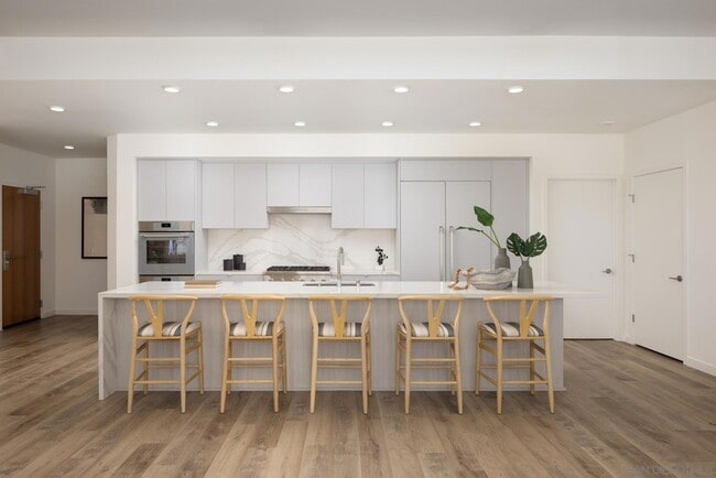 Building Photo - 1011 Union St