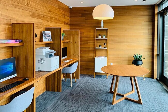 Building Photo - 985 Albion St