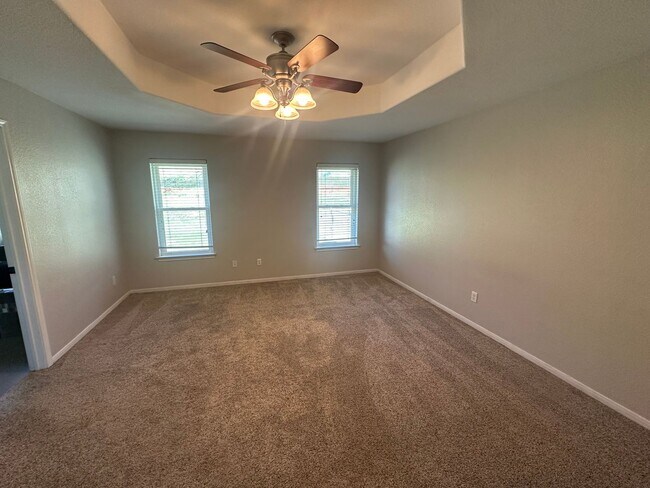 Building Photo - 3104 Valley Oaks Cir