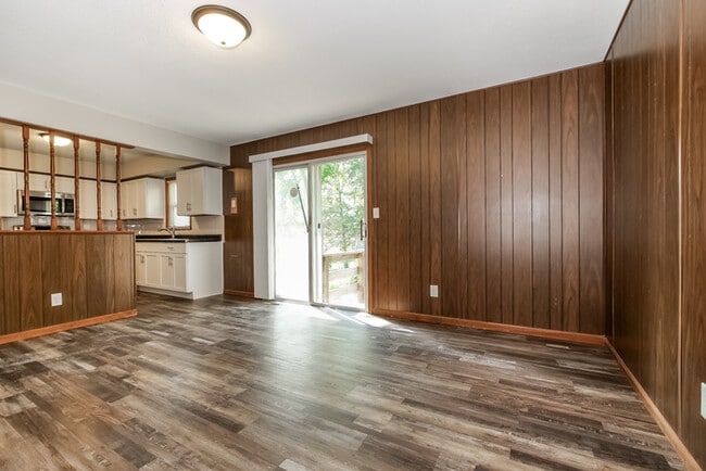 Building Photo - Comfortable 3 Bedroom Home in Independence