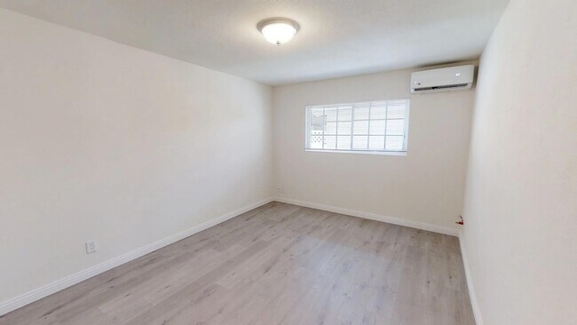 Building Photo - 506 Stewart Dr