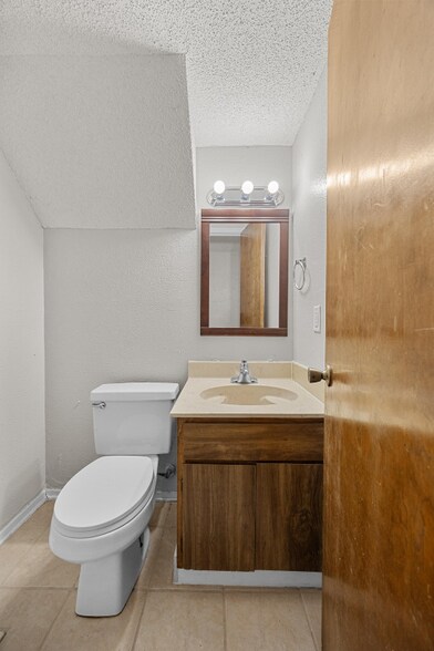 Building Photo - 9024 Sawtooth Ln