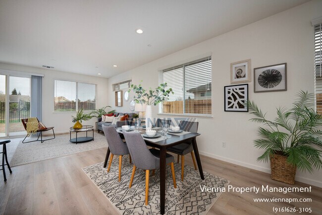 Building Photo - 548 Fox Hunt Wy