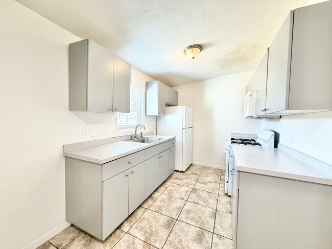 Building Photo - 31890 Avenida La Paloma