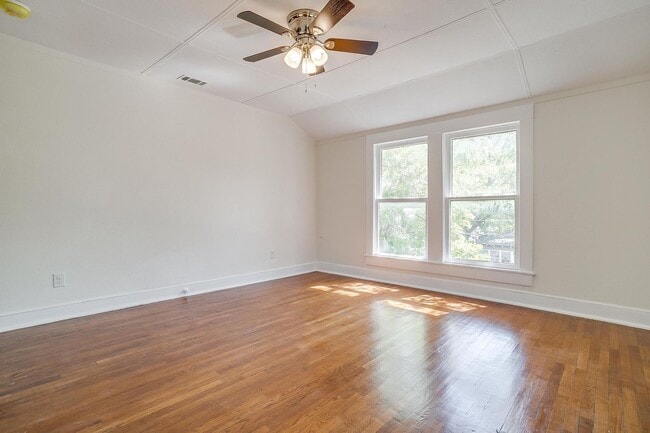 Building Photo - Large Newly Remodeled Home in Historic Fai...