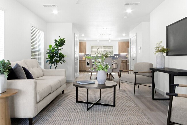 Building Photo - ** MOVE IN SUMMER 6/28/2028 ** 4 Bedroom 4.5 Bathroom Very Short walk to TCU campus