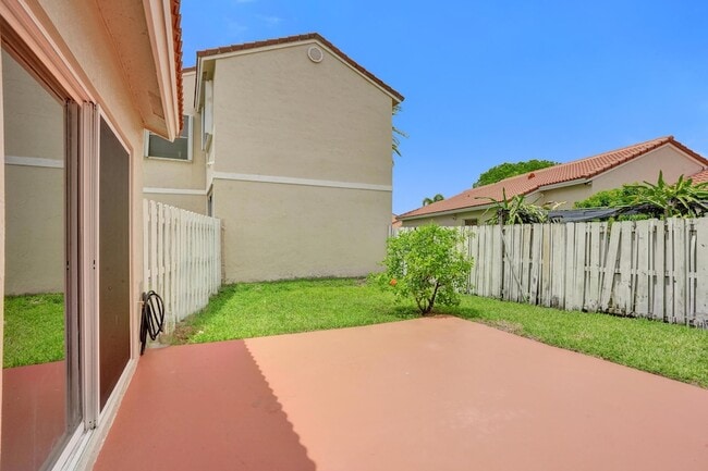 Building Photo - 17866 SW 10th Ln