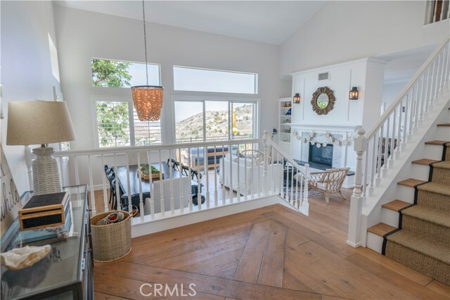 Building Photo - 6206 E Cliffway Dr