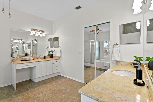 Building Photo - 2741 Via Cipriani