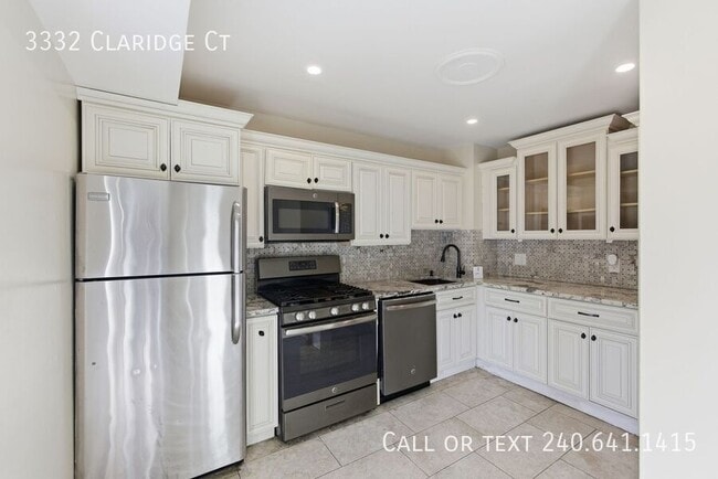 Building Photo - 3332 Claridge Ct