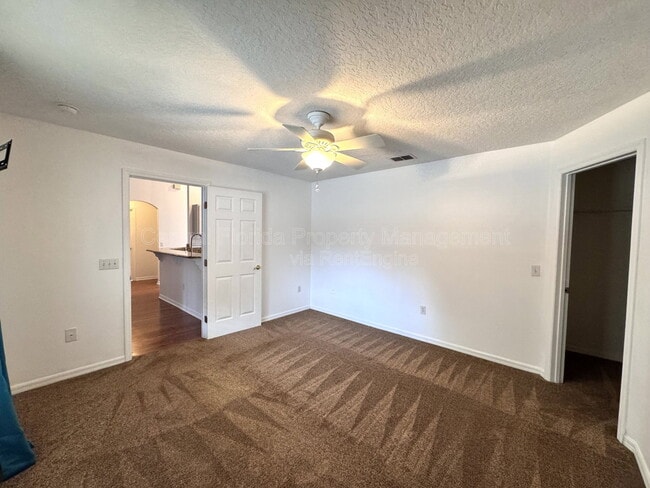 Building Photo - 205 Paradise Woods Pl