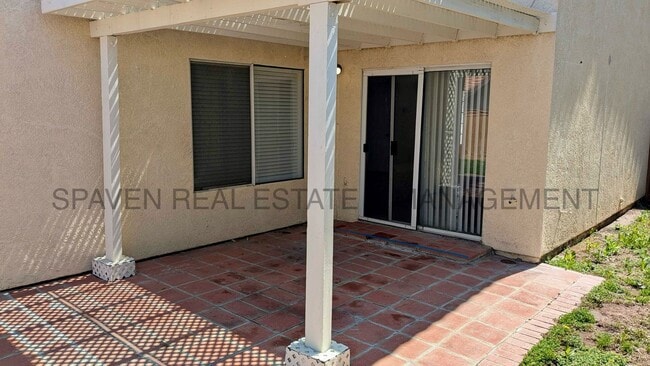 Building Photo - Two Story Orangecrest Home