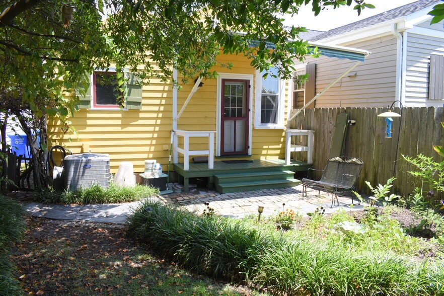 Building Photo - 705 N 5th Ave