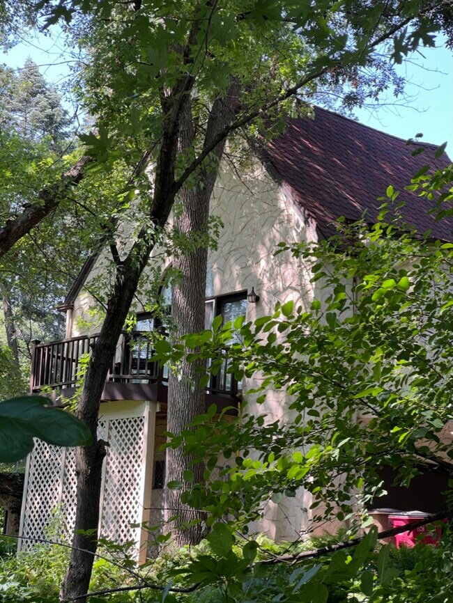 Master bedroom balcony - very private! - 27 S Riverview Hts