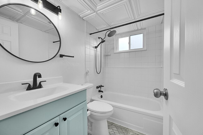 Building Photo - $2,195 - 3 Bed, 2 Bath Home in Loveland with Central AC and Fenced in Yard!