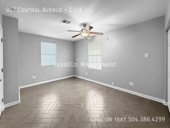 Building Photo - 907 Central Ave