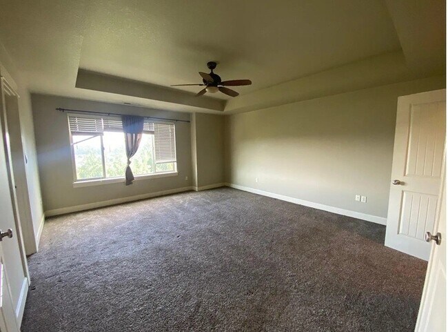 Building Photo - 13392 SE Autumnwood Ln